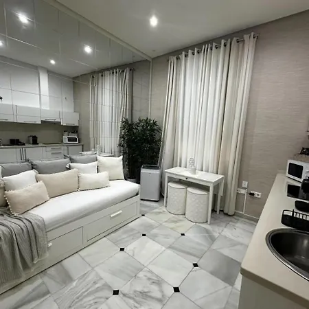 1 Cozy Bedroom In Center Jerez *